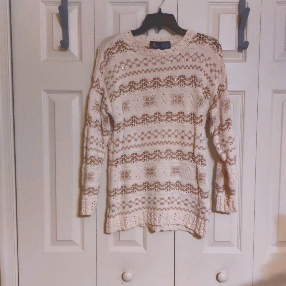 LIZ SPORT SWEATER. Knitted with sequins  Size S.  EUC